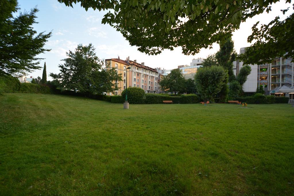 Hotel Lux Grenoble Exterior photo